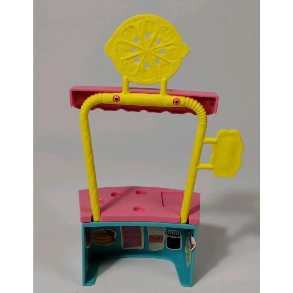 Mattel Chelsea Lemonade Stand with Doll 2021